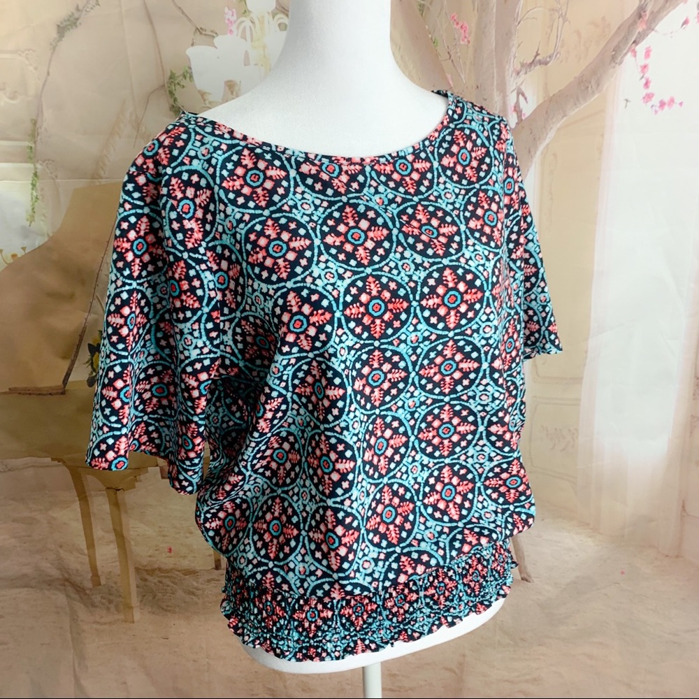 SOLD Michael Kors Graphic Print Elastic Waist Blouse - Picture 4 of 10